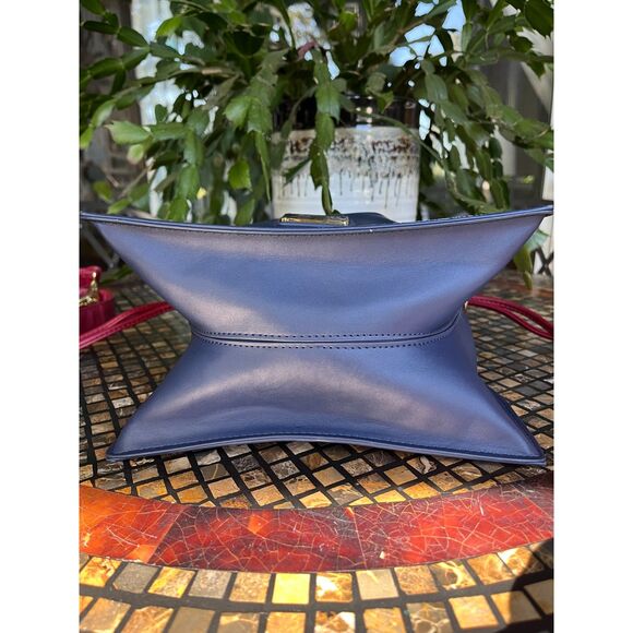 Loungefly Disney Mulan Castle Cinch Sack Crossbody Bucket Bag NWOT - Picture 6 of 10